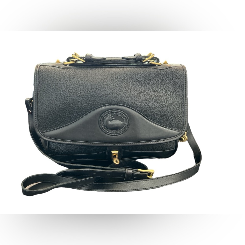 Dooney & Bourke Vintage AWL Regal Black Large
Shoulder Bag/ Briefcase
